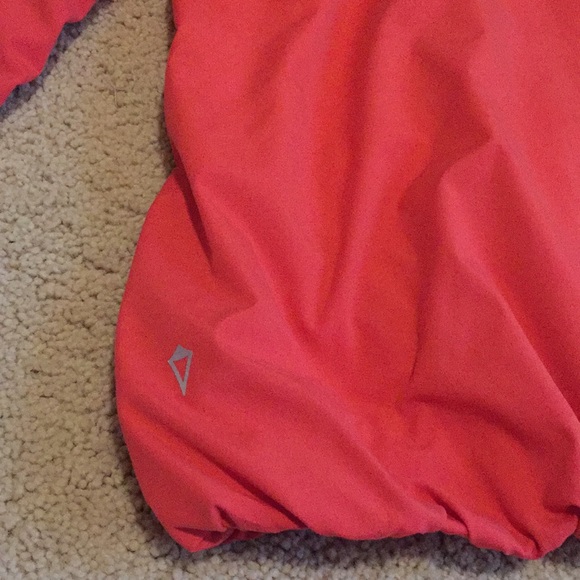 Ivivva zipper jacket with hood for girls - Picture 3 of 7